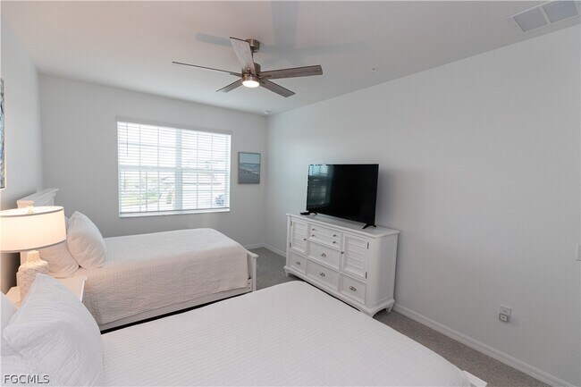 Building Photo - 16572 Kingwood Ln