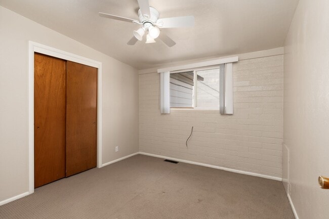 Building Photo - South Jordan 2 Bedroom, 1 Bathroom Duplex