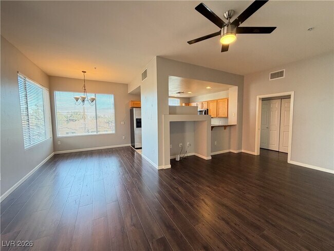 Building Photo - 23 E Agate Ave