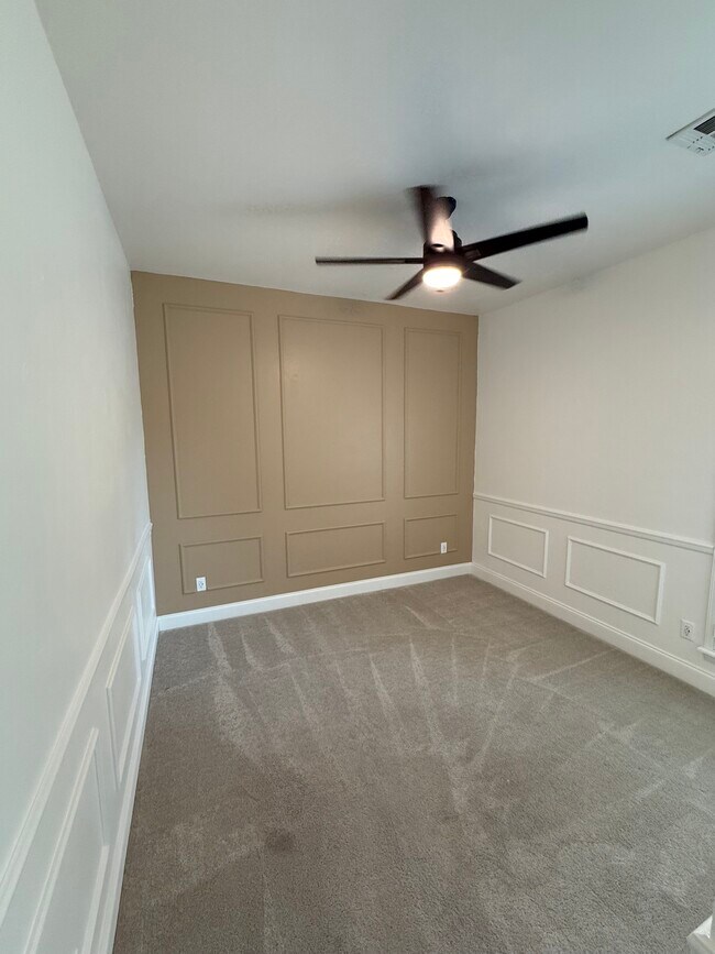 Building Photo - 1801 Sagewood Dr