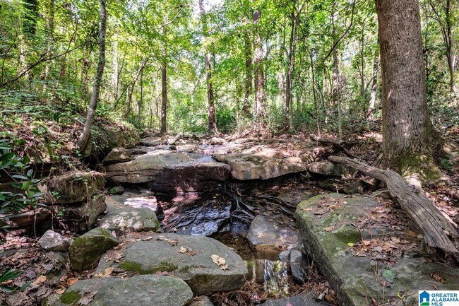 Building Photo - 25 The Falls Dr