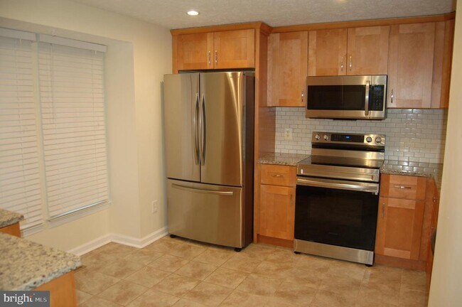 Building Photo - 9114 Aspenpark Ct