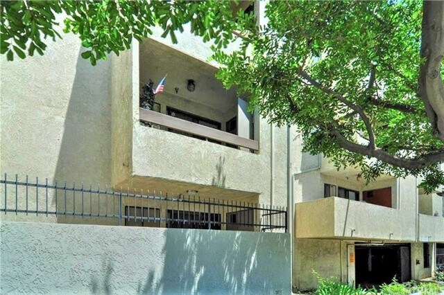 Primary Photo - 700 W 3rd St