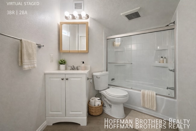 Building Photo - 1137 Irolo St