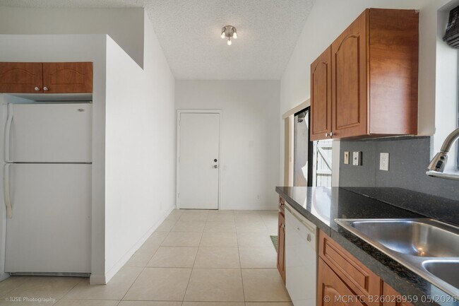 Building Photo - 21712 Wapford Way