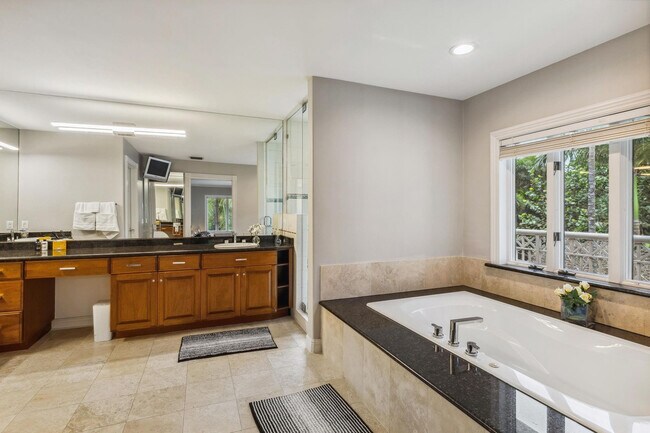 Building Photo - 3301 NE 16th St