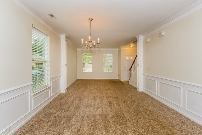 Building Photo - 7911 Hereford St