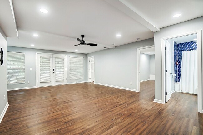 Building Photo - Beautiful Remodeled  Home in Historic Wilmore.