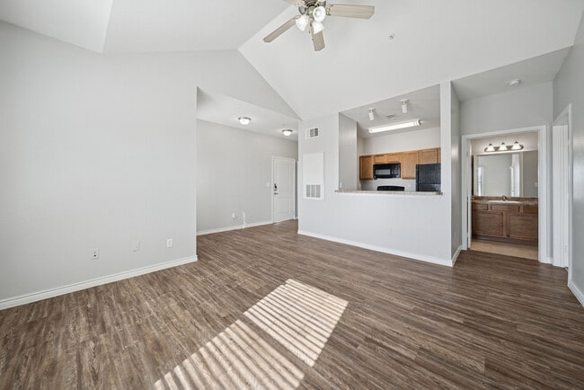 Building Photo - Village at Carlsbad