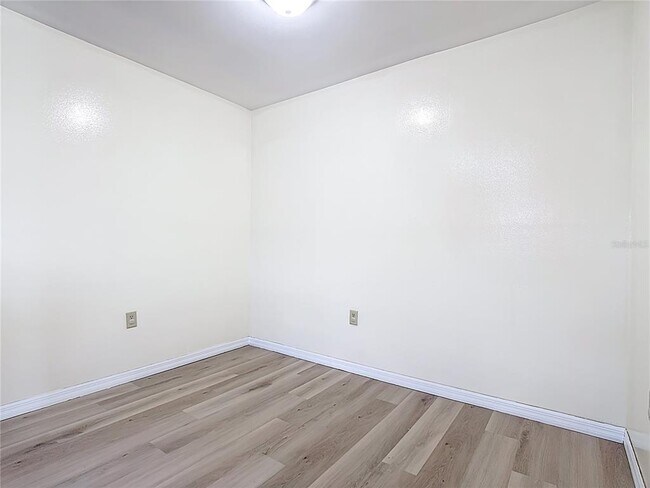 Building Photo - 467 Hunter Cir