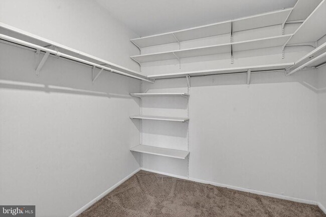 Building Photo - 11230 Cherry Hill Rd