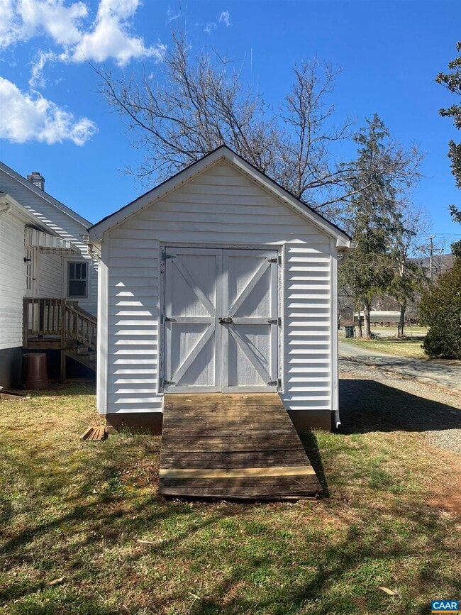 Building Photo - 1227 Blue Ridge Ave