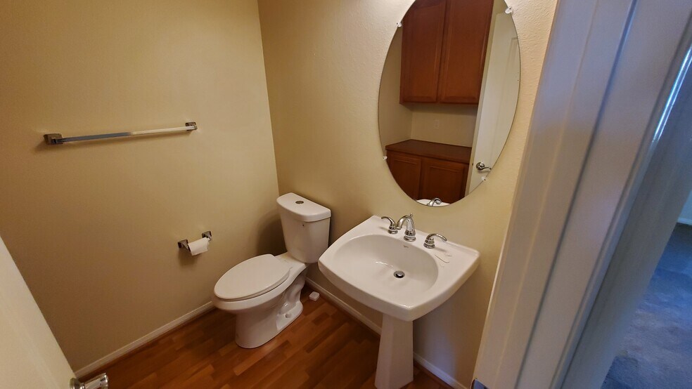 Power room - 10488 Hollingsworth Way
