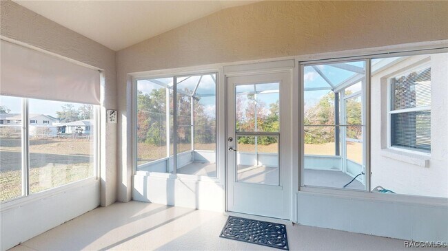 Building Photo - 761 W Sunbird Path