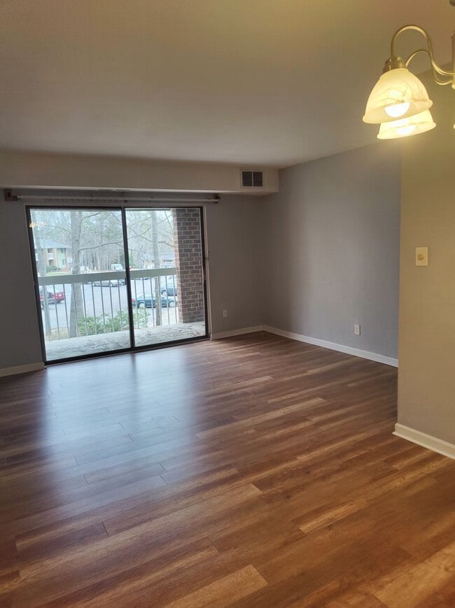 Building Photo - 1287 Schaub Dr