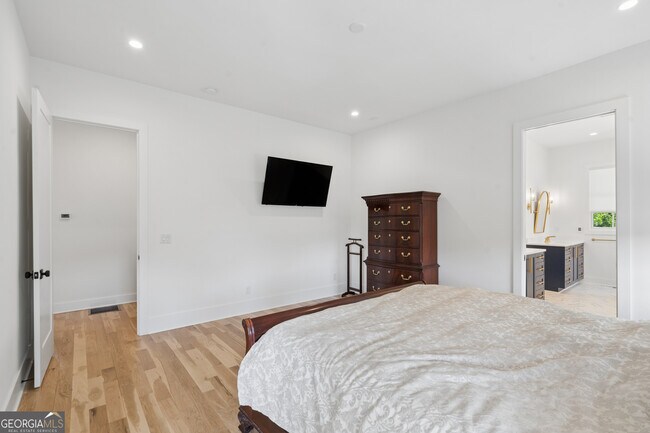 Building Photo - 1150 Blair Ln