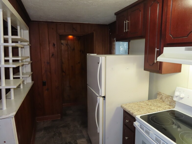 Building Photo - 15091 Fort Campbell Blvd