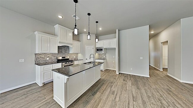 Building Photo - 16008 Iron Ridge Rd