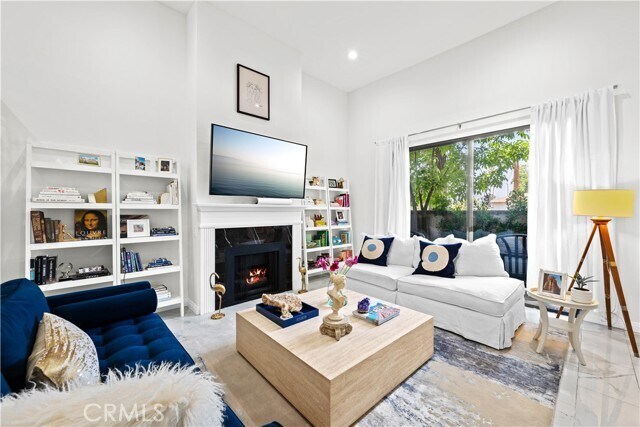 Building Photo - 2450 E Del Mar Blvd