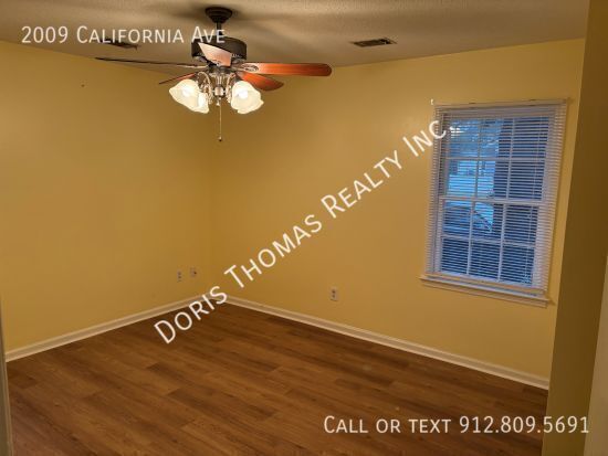 Building Photo - 2009 California Ave