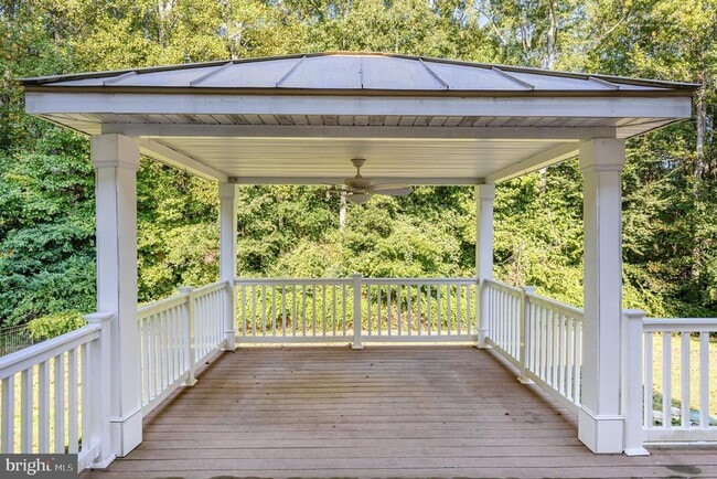 Building Photo - 9212 Isle of Laurels