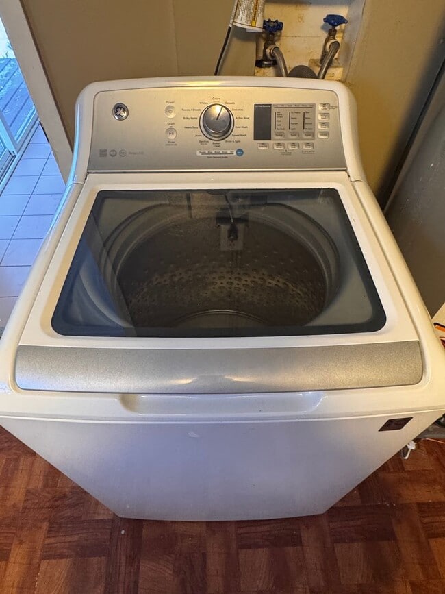 Building Photo - AVAILABLE NOW - Nicely rehabbed 3 Bedroom Single Family Home with Garage and Very Large Backyard