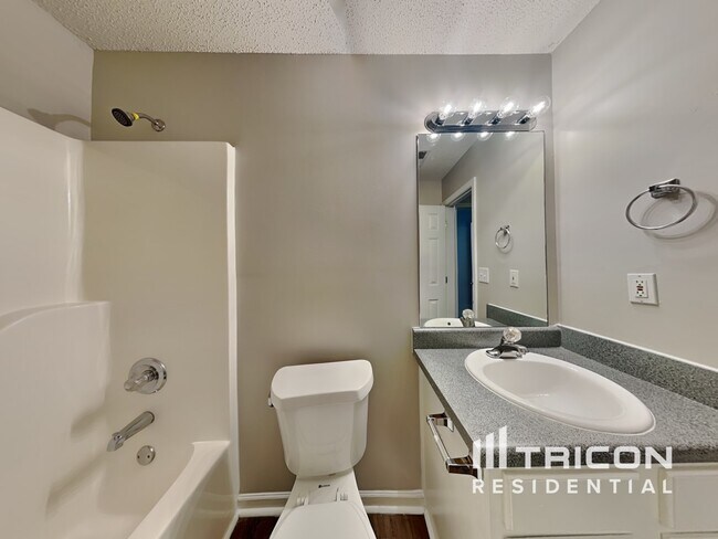 Building Photo - 3480 Cameo Ct