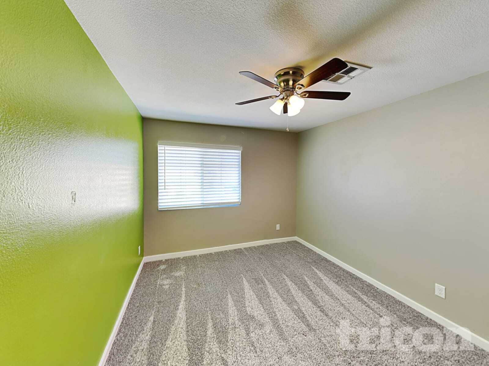 Building Photo - 409 W Azure Ave