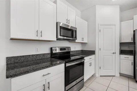 Building Photo - 5524 Blue Azure Dr