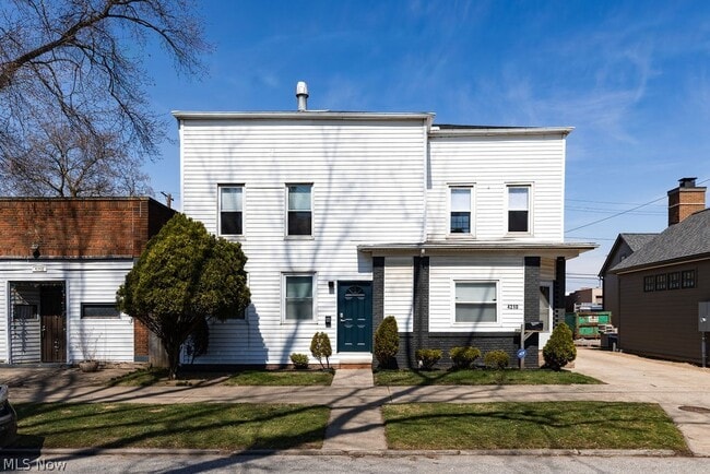 Building Photo - 4210 Clinton Ave