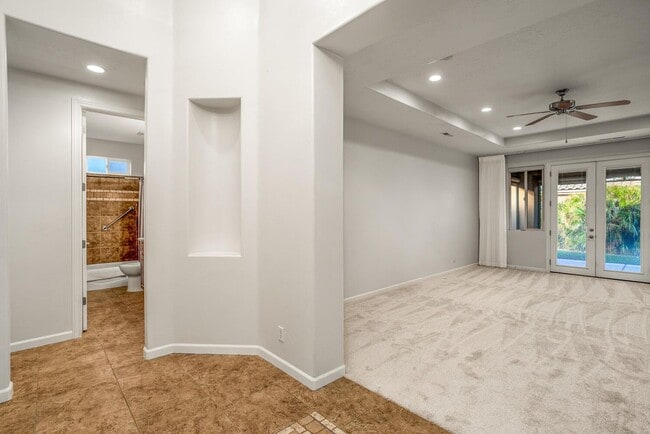 Building Photo - Washington Fields Home with Casita!