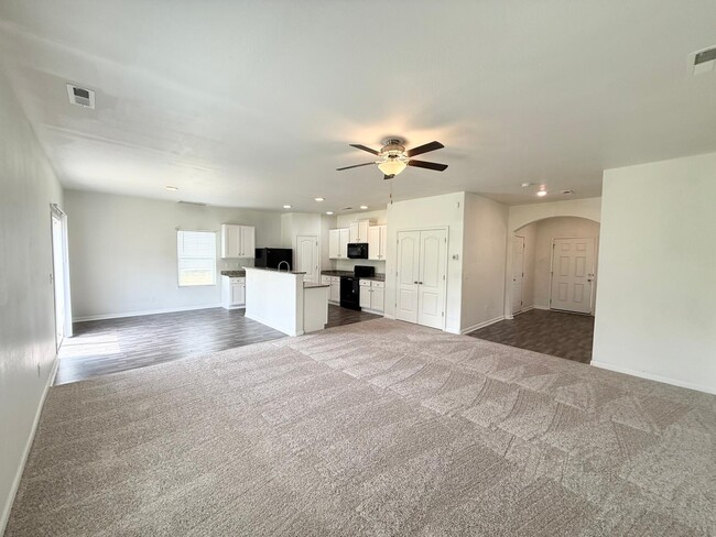 Building Photo - 8407 Highgate Dr