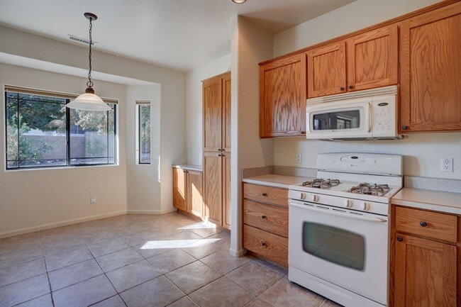 Building Photo - 3 Bedroom, 2 Bath Home in Prescott!