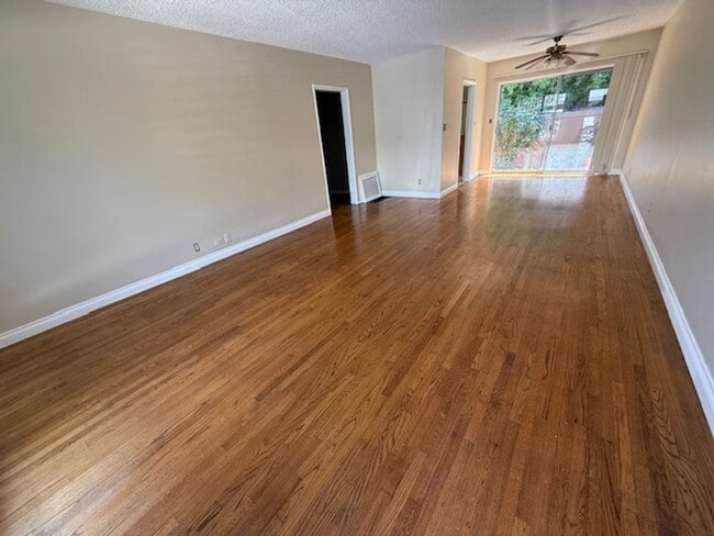 Building Photo - SECLUDED CONDO IN BELMONT HEIGHTS--CARROLL...