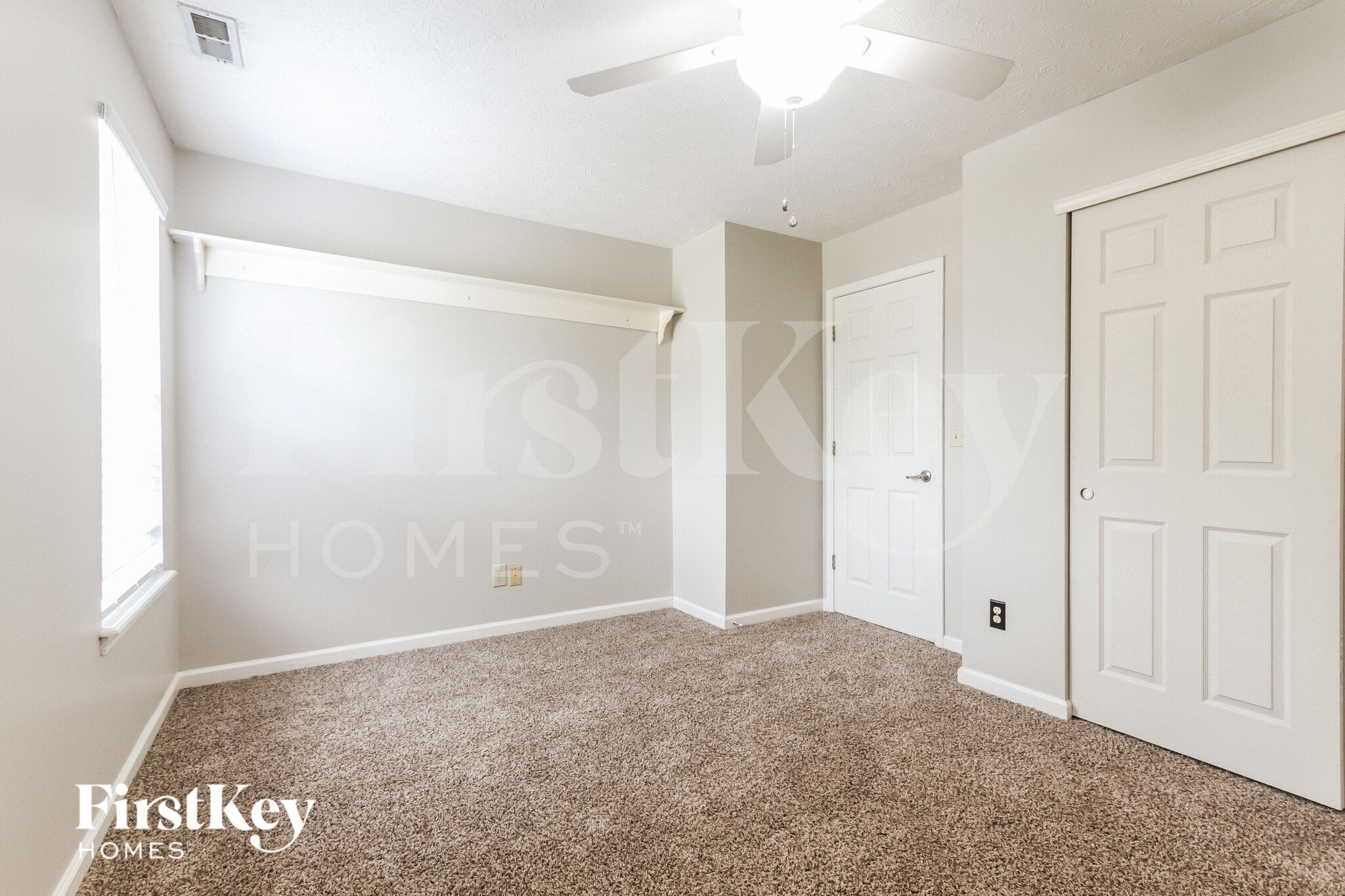 Building Photo - 3360 Yorkshire Dr