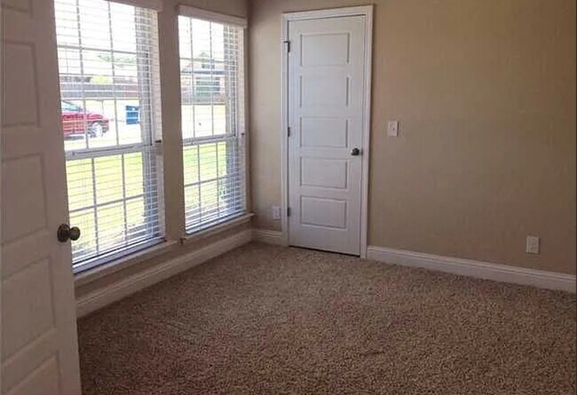Building Photo - 8095 Vane Ct