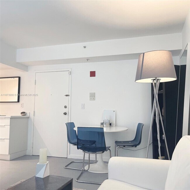 Building Photo - 1550 Drexel Ave