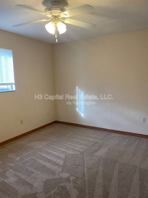 Building Photo - 1306 9th St