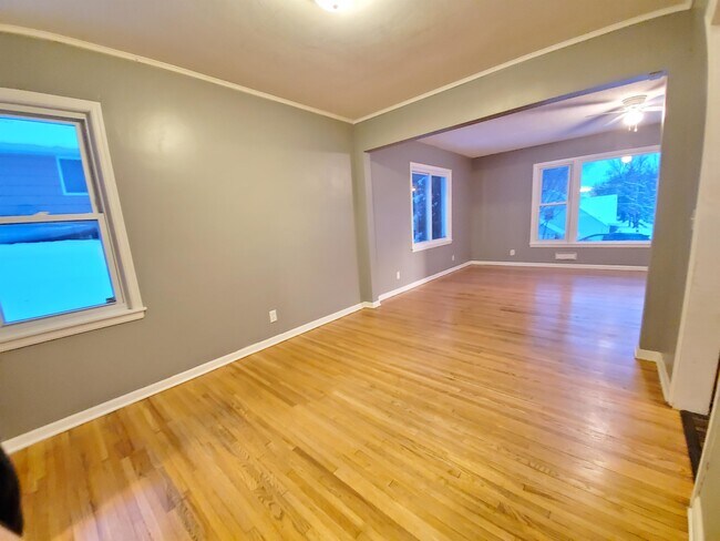 Building Photo - 1501 10th St NE