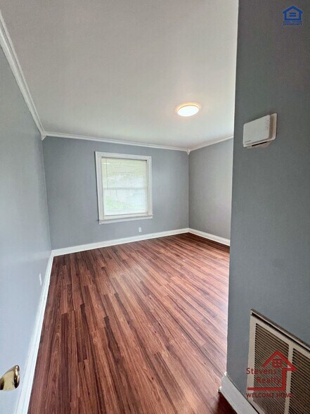 Building Photo - 2018 Walker Ave