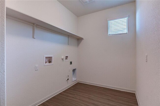 Building Photo - 18521 Urbano Dr