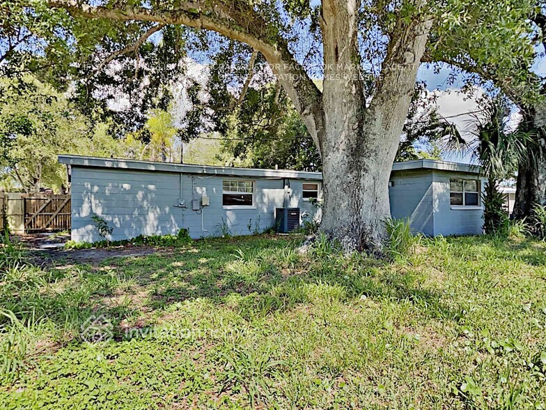 Building Photo - 8907 67th Way N