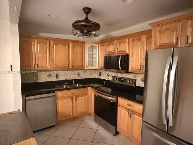Building Photo - 110 Cypress Club Dr