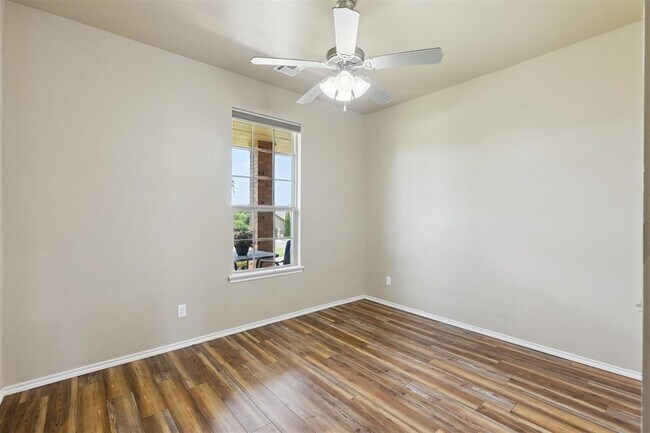 Building Photo - 13640 Ridge View Ln