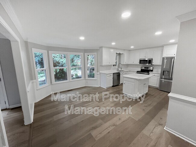 Building Photo - 7 Waxwing Ct
