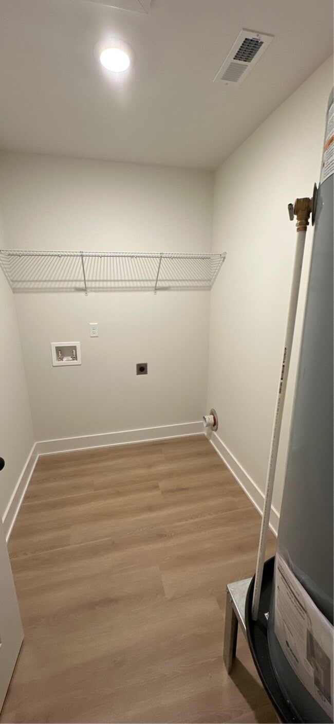 Building Photo - 1108 W Main St