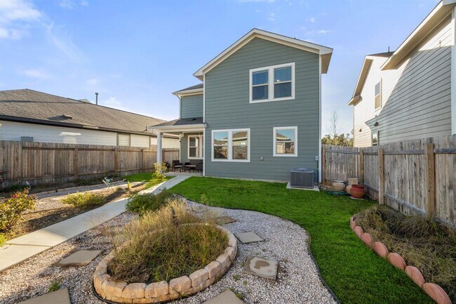 Building Photo - 1825 Harvest Knoll Ln