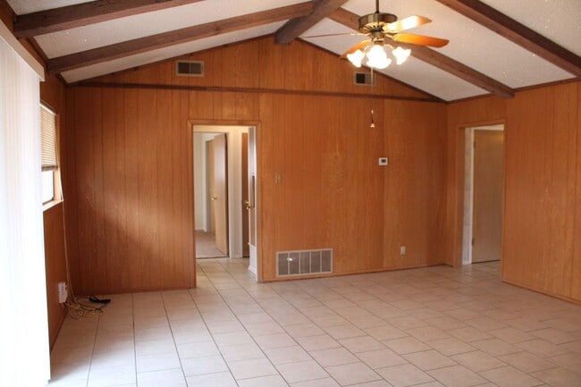 Building Photo - CROWNHILL PARK, ALAMO HEIGHTS I.S.D.
