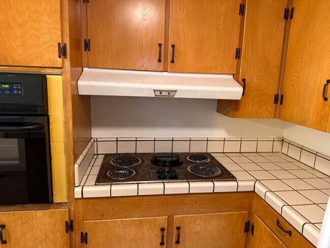 Building Photo - pine764