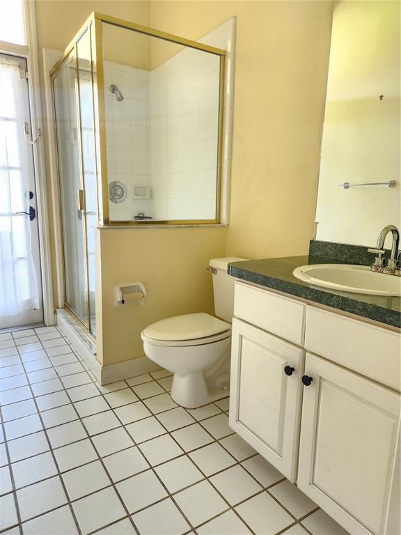 Building Photo - 15404 Thoroughbred Ln